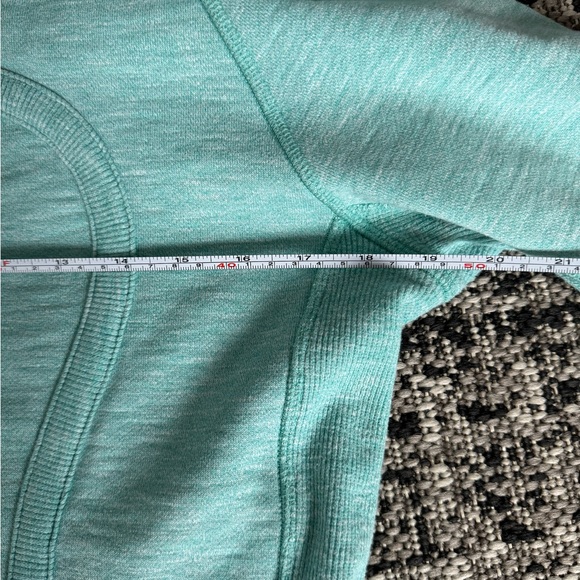Lululemon Scuba Sweater - Picture 5 of 8